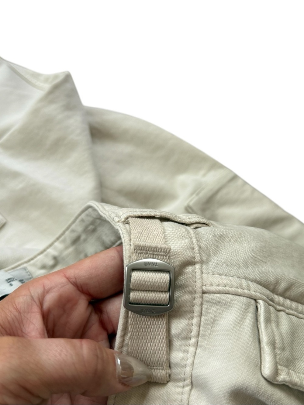 Aritzia (TNA) Supply Cargo Pants size 8 Off White Cream Wide Leg Utility NWT - Picture 4 of 10